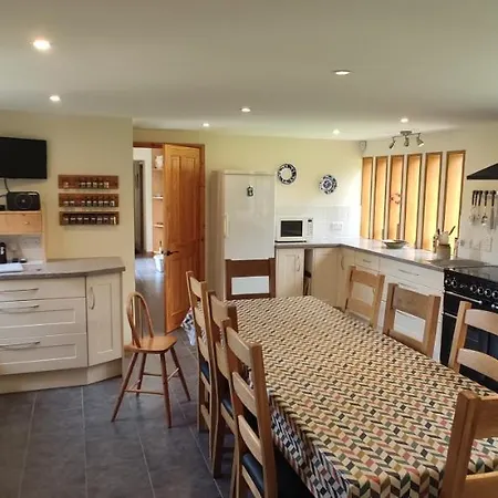 Spacious Luxury Barn Conversion - Next To Tarka Trail Cycle Path Great Torrington Exterior photo