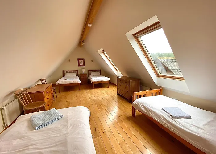 Spacious Luxury Barn Conversion - Next To Tarka Trail Cycle Path